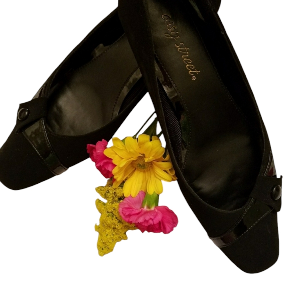 🦋3/$20🦋 Easy Street Heels by Woman Within